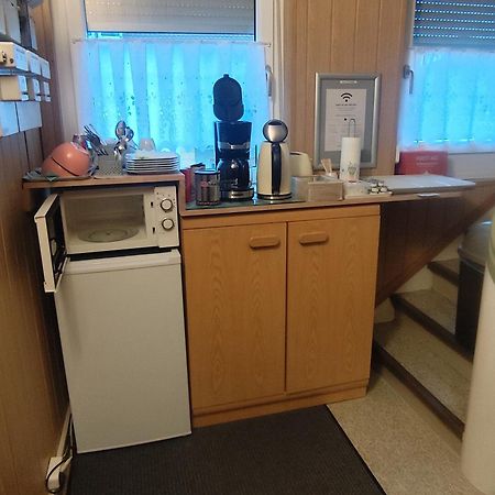 Gaestezimmer Boxenstopp Veitsbronn Екстер'єр фото