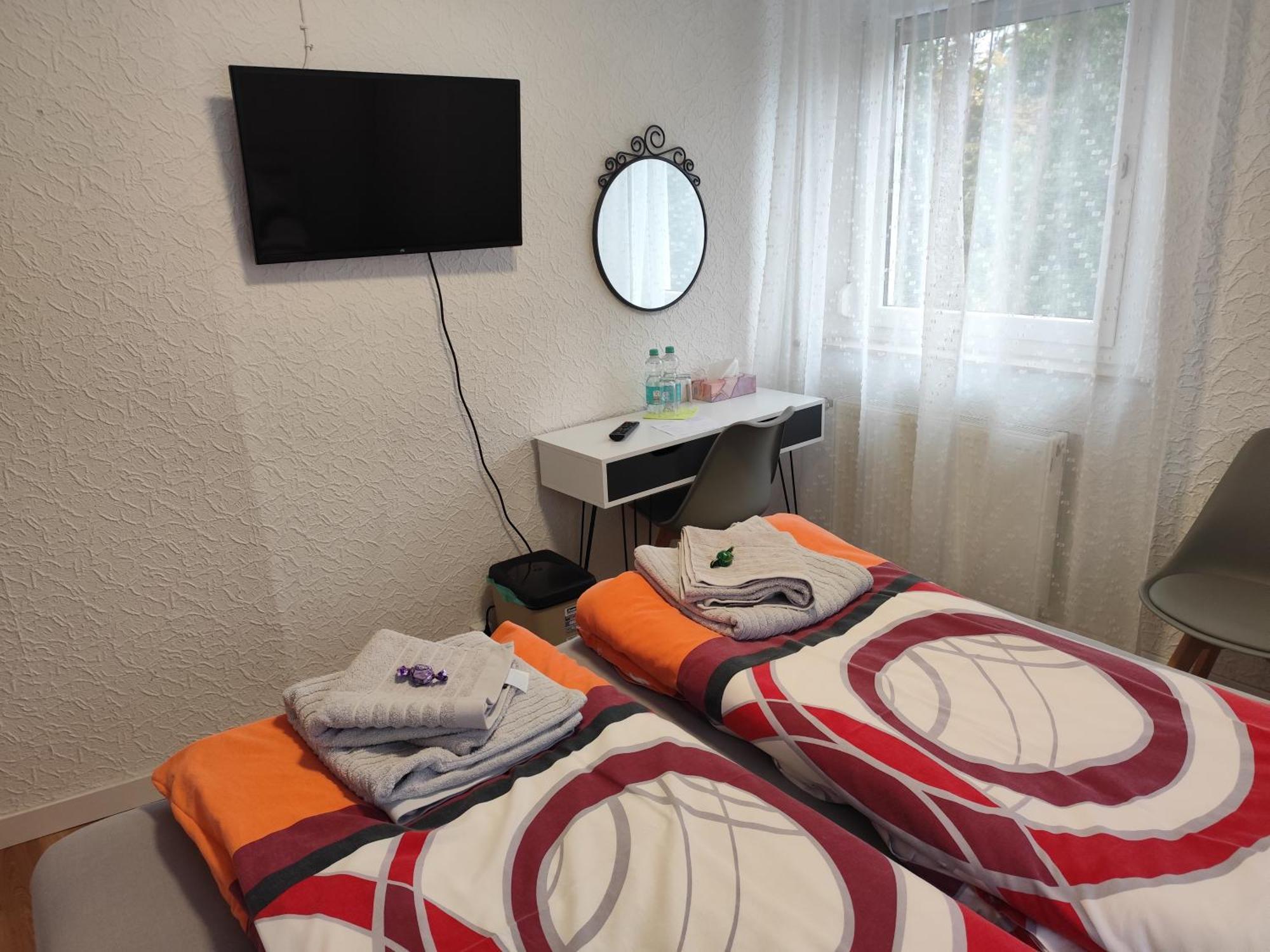 Gaestezimmer Boxenstopp Veitsbronn Екстер'єр фото